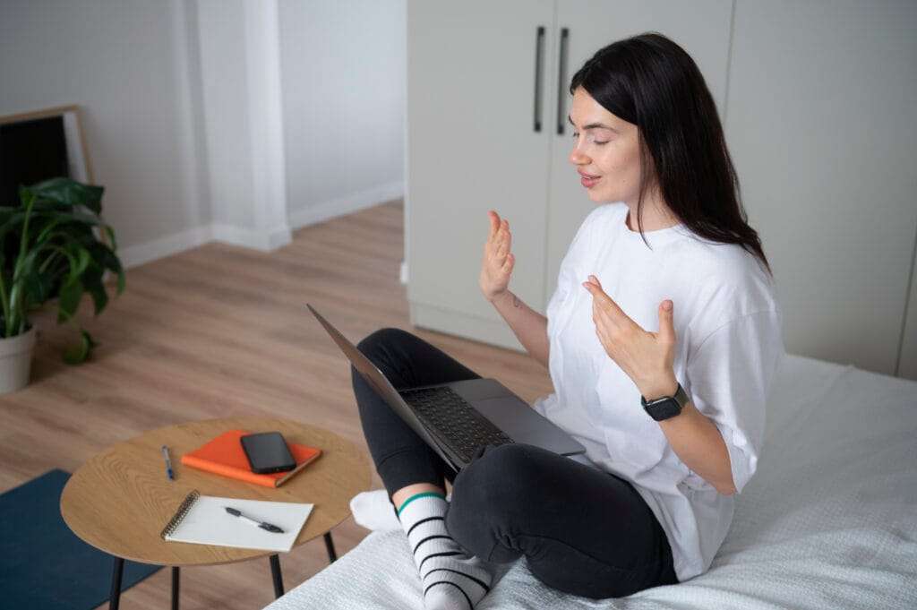 Mental Health in the Digital Age: डिजिटल दौर में मानसिक शांति के 25 आसान तरीके 2 Mental Health in the Digital Age